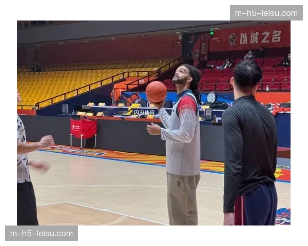 青岛崂山啤酒94-90险胜天津先行者，防守篮板率提升至联盟前列